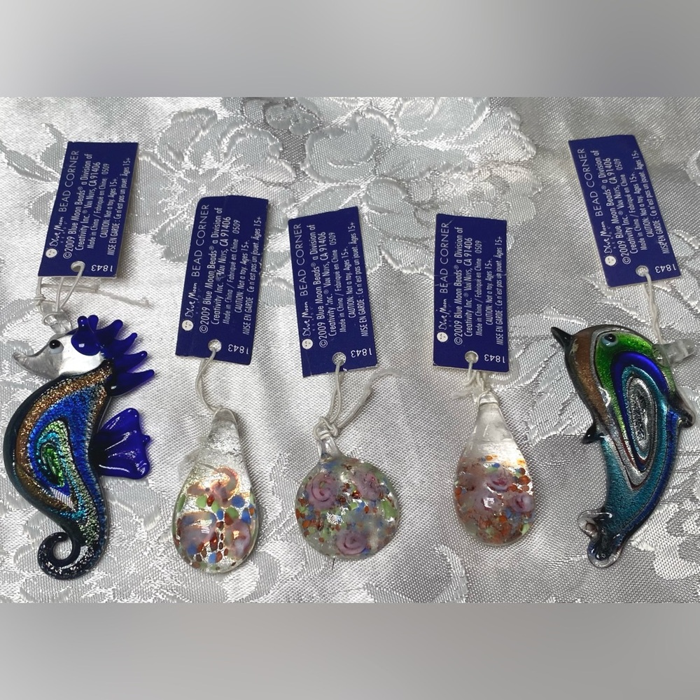 6 Blue Moon Beads Glass Pendants – Fish & Floral
One & Two Inches